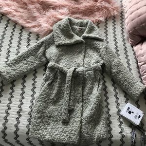 Light gray 🧥 coat